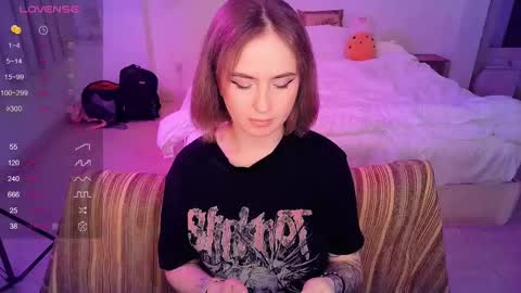 Snapshot of shyfoxxxy chatting on February 2025 01:42:02 PM Effie online show from February 2025 01:42:02 PM