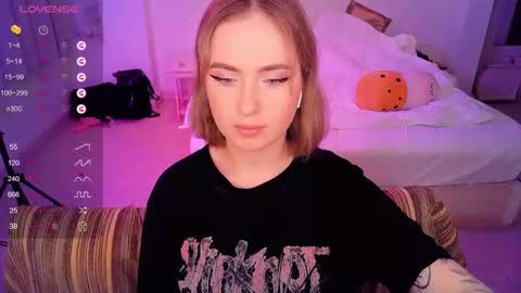 Snapshot of shyfoxxxy chatting on March 2025 11:03:01 AM Effie online show from March 2025 11:03:01 AM