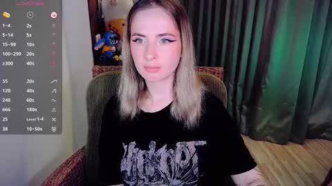 Snapshot of shyfoxxxy chatting on October 2025 05:57:02 AM Effie online show from October 2025 05:57:02 AM