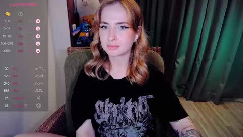 Snapshot of shyfoxxxy chatting on December 2025 11:04:02 AM Effie online show from December 2025 11:04:02 AM