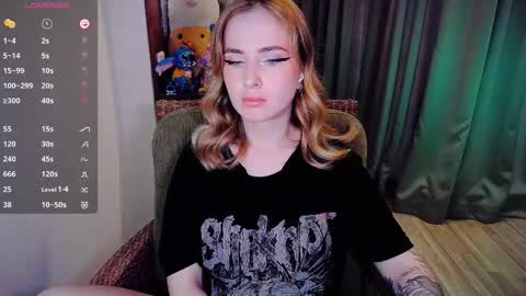 Snapshot of shyfoxxxy chatting on December 2025 05:24:02 AM Effie online show from December 2025 05:24:02 AM