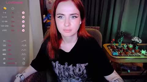 Snapshot of shyfoxxxy chatting on January 2026 07:11:01 PM Effie online show from January 2026 07:11:01 PM