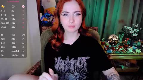 Snapshot of shyfoxxxy chatting on February 2026 05:55:02 AM Effie online show from February 2026 05:55:02 AM