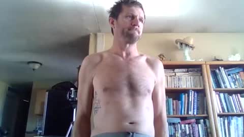 Snapshot of shyguy9387 chatting on January 2025 05:50:01 PM shyguy9387 online show from January 2025 05:50:01 PM