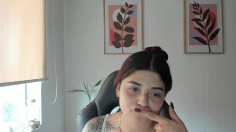 Snapshot of shylittlebunny chatting on April 2026 10:32:02 PM shylittlebunny online show from April 2026 10:32:02 PM