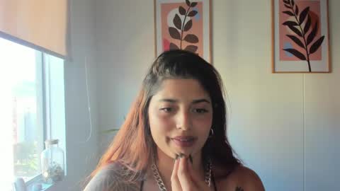 Snapshot of shylittlebunny chatting on May 2026 09:53:02 PM shylittlebunny online show from May 2026 09:53:02 PM