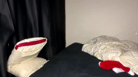 Snapshot of shyredstar chatting on December 2024 02:01:02 PM Tom and Betty online show from December 2024 02:01:02 PM