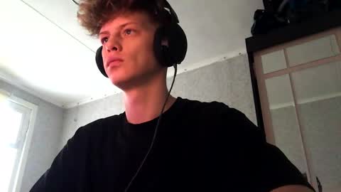 Snapshot of shyredstar chatting on February 2025 04:31:02 AM Tom and Betty online show from February 2025 04:31:02 AM