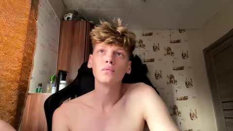 Snapshot of shyredstar chatting on October 2025 10:07:01 AM Tom and Betty online show from October 2025 10:07:01 AM