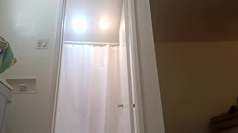 Snapshot of si_one_love chatting on April 2026 01:44:02 AM si_one_love online show from April 2026 01:44:02 AM