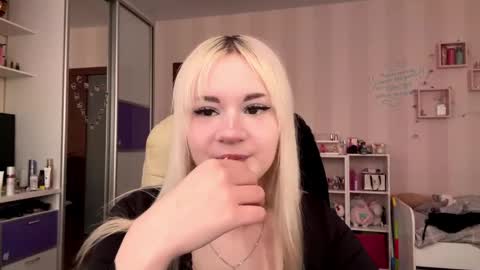 Snapshot of sibylbernhard chatting on March 2026 08:10:02 AM Viki online show from March 2026 08:10:02 AM