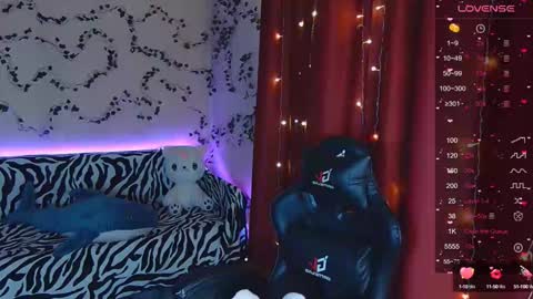 Snapshot of sidny_blush chatting on January 2025 08:41:01 AM Sidny online show from January 2025 08:41:01 AM