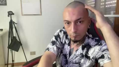 sidvicious23cm online show from April 2026 09:12:02 AM