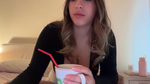 Snapshot of sieena chatting on October 2025 08:59:02 PM Siena online show from October 2025 08:59:02 PM