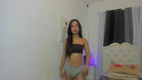 JiwelLyra online show from February 2026 10:14:02 PM