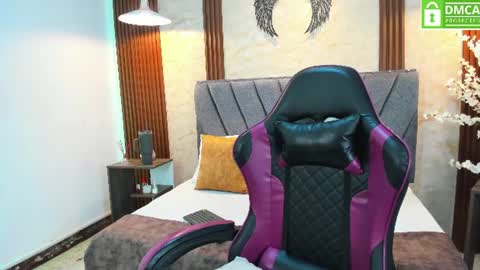 Sienna online show from June 2026 08:52:02 PM