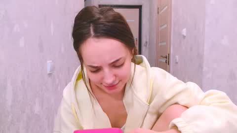 Sienna Mia online show from May 2026 03:30:01 PM