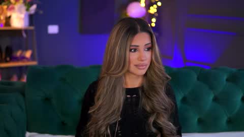 Snapshot of siennaruh chatting on February 2026 12:30:01 PM Sienna online show from February 2026 12:30:01 PM