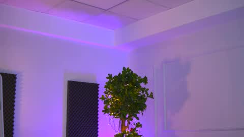 Snapshot of siennaruh chatting on February 2026 11:00:02 AM Sienna online show from February 2026 11:00:02 AM