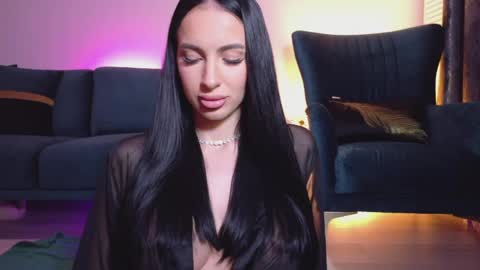 Sienna online show from April 2026 08:17:01 PM