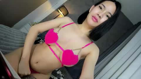 Snapshot of siennatsasian chatting on October 2025 03:07:02 AM Callme Sexy Sienna online show from October 2025 03:07:02 AM