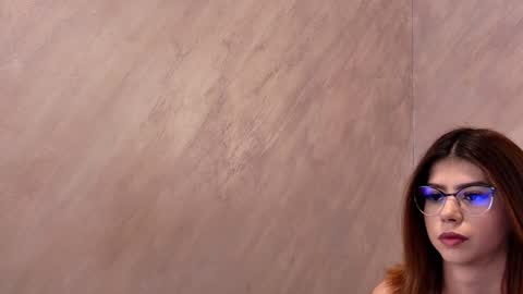 Snapshot of sierra_halle chatting on January 2025 11:44:02 PM SIERRA online show from January 2025 11:44:02 PM