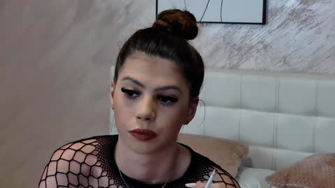 Snapshot of sierra_halle chatting on February 2025 11:13:02 PM SIERRA online show from February 2025 11:13:02 PM