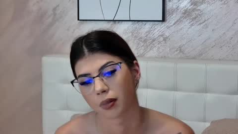 Snapshot of sierra_halle chatting on February 2025 11:58:02 PM SIERRA online show from February 2025 11:58:02 PM