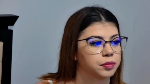 Snapshot of sierra_halle chatting on February 2025 08:26:01 PM SIERRA online show from February 2025 08:26:01 PM