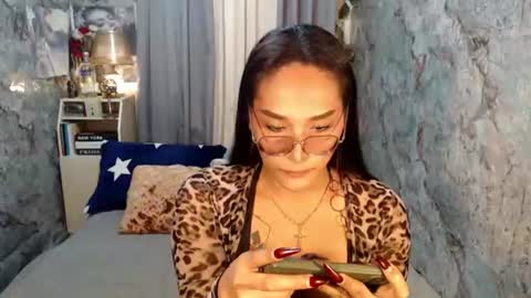 Snapshot of sierrafina_mcbride chatting on June 2026 05:45:02 AM Sierrafina online show from June 2026 05:45:02 AM