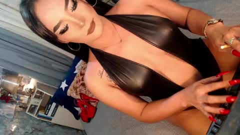 Snapshot of sierrafina_mcbride chatting on July 2026 07:36:01 AM Sierrafina online show from July 2026 07:36:01 AM