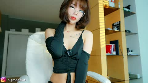 Snapshot of sigmasian chatting on December 2024 06:01:01 AM OF instagram sigmaasian twitter sigmasian online show from December 2024 06:01:01 AM