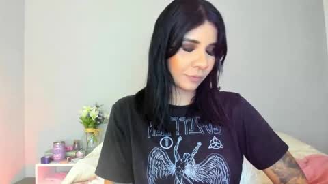 Snapshot of siirena chatting on December 2025 05:53:01 PM siirena online show from December 2025 05:53:01 PM