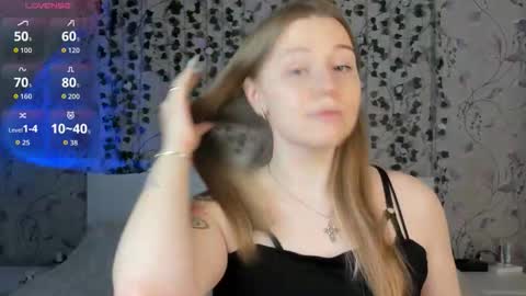 Chloe online show from November 2025 04:55:01 AM