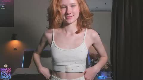 Snapshot of silkencrave chatting on September 2025 03:33:01 PM Call me Mia online show from September 2025 03:33:01 PM