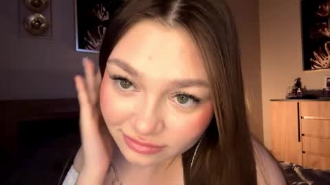 Snapshot of silkteasex chatting on February 2026 10:25:01 AM Mia online show from February 2026 10:25:01 AM