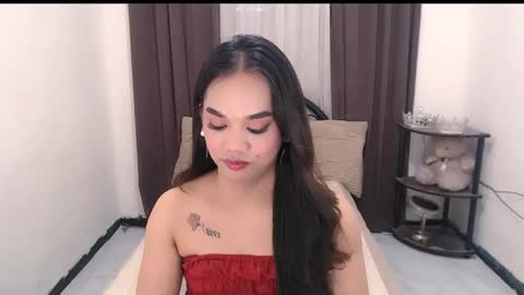 Snapshot of silkypandora chatting on December 2024 07:09:01 AM Angela Rose online show from December 2024 07:09:01 AM