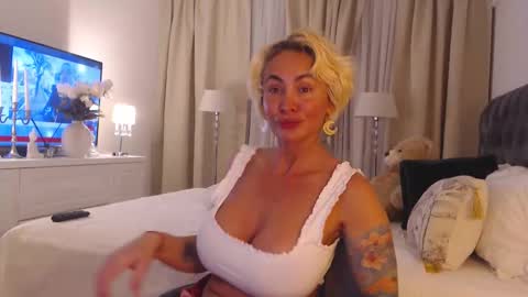 Snapshot of silver_miss chatting on January 2026 04:43:02 PM Silver ok online show from January 2026 04:43:02 PM