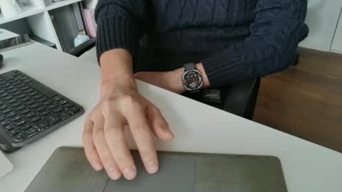 silvertongueduk1 online show from November 2025 10:03:01 AM