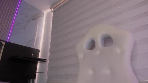 silvia online show from January 2025 05:58:02 PM