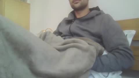 Snapshot of simml98 chatting on December 2024 10:28:02 AM Sam online show from December 2024 10:28:02 AM