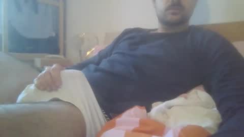 Snapshot of simml98 chatting on February 2026 03:27:02 PM Sam online show from February 2026 03:27:02 PM