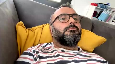 Snapshot of simon_bb chatting on September 2025 07:30:02 AM Si online show from September 2025 07:30:02 AM