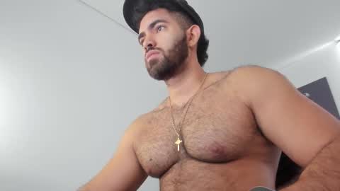 simon_leon01 online show from January 2026 02:42:02 PM