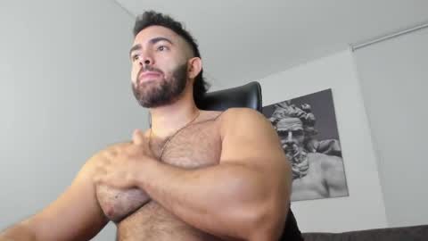 simon_leon01 online show from May 2026 01:12:02 AM