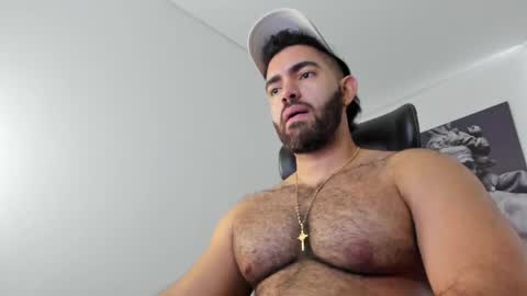 simon_leon01 online show from May 2026 10:17:02 PM