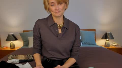 Simona  online show from May 2026 07:24:01 AM