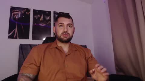 Snapshot of simonbeck chatting on March 2025 10:05:02 PM Simon online show from March 2025 10:05:02 PM