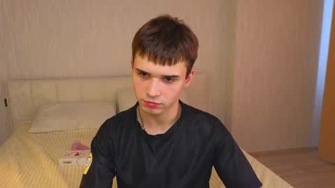 Snapshot of simonboy592 chatting on June 2026 11:43:01 AM Alex online show from June 2026 11:43:01 AM