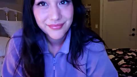 simonesighren online show from October 2025 04:24:01 AM